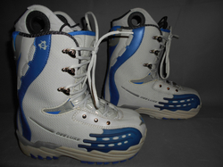 Juniorské snowboardové topánky DEELUXE 24cm, SUPER STAV 