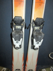 Juniorské lyže DYNASTAR TEAM CHAM 130cm + Lyžiarky 25cm, VÝBORNÝ STAV