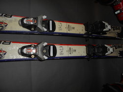 Dětské carvingové lyže ROSSIGNOL PRO X1 110cm+BOTY 23,5cm, VÝBORNÝ STAV