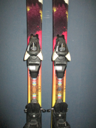 Juniorské lyže SALOMON LUX Jr 130cm, SUPER STAV
