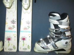ROSSIGNOL DIVA 130cm + Lyžiarky 24,5cm  
