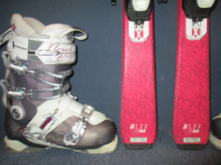 SALOMON QST LUX Jr 130cm + Lyžiarky 24,5cm 