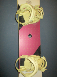Snowboard NITRO BLACK WIDOW 153cm + viazanie, VÝBORNÝ STAV    