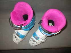 Juniorské lyžiarky NORDICA LITTLE BELLE 3 stielka 24,5cm, SUPER STAV