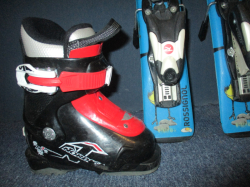 ROSSIGNOL ROOSTIE 67cm + Lyžiarky 15,5cm
