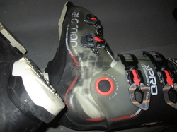 Lyžáky SALOMON QUEST X PRO R90 stélka 27,5cm, VÝBORNÝ STAV