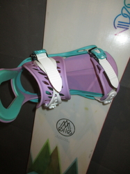 Snowboard NIDECKER ELLE 153cm + Nové viazanie, TOP STAV