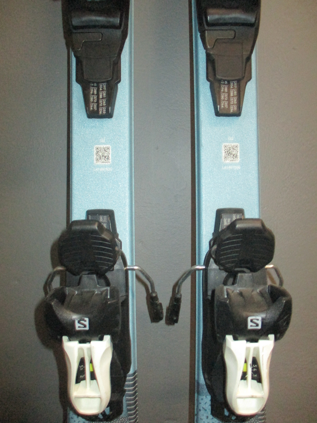 SALOMON QST LUX Jr 23/24 140cm
