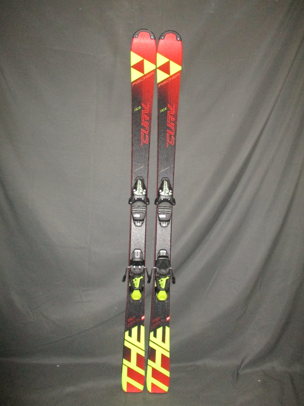 Juniorské športové lyže FISCHER RC4 THE CURV 150cm, SUPER STAV