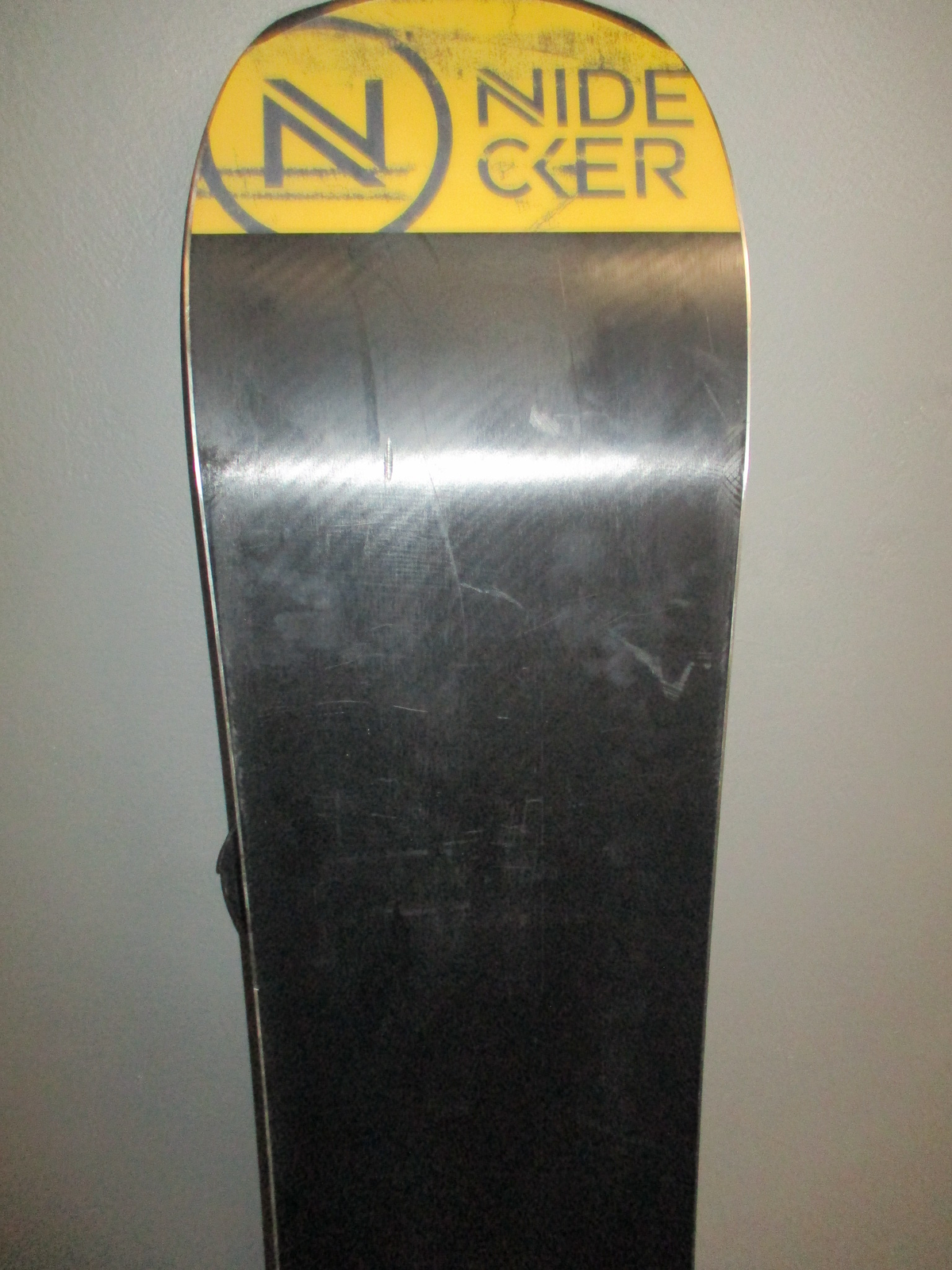 NIDECKER CHILL 145cm + viazanie   