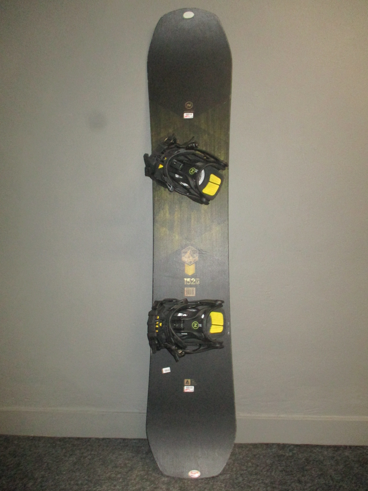 NIDECKER AXIS 152cm + viazanie  flow  
