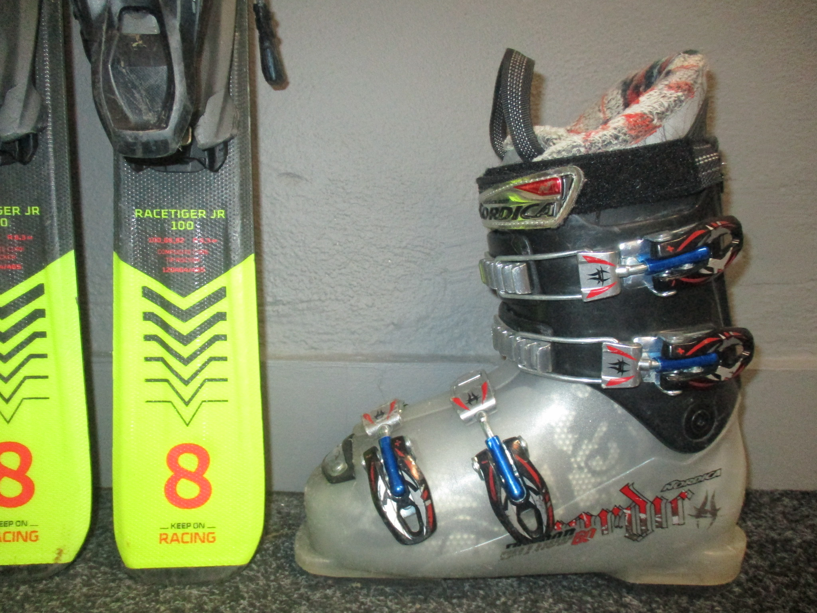VÖLKL RACETIGER Jr 100cm + Lyžáky 21,5cm