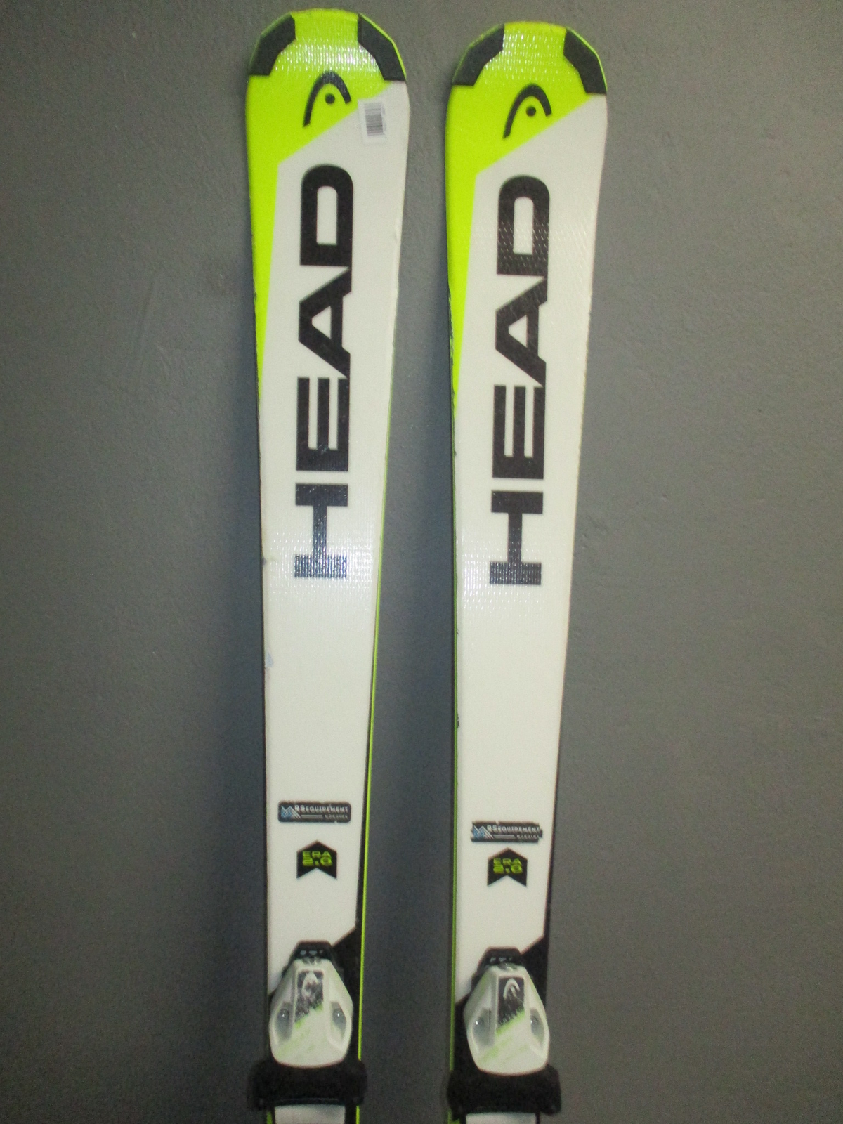 HEAD SUPERSHAPE TEAM 160cm + Lyžáky 27,5cm
