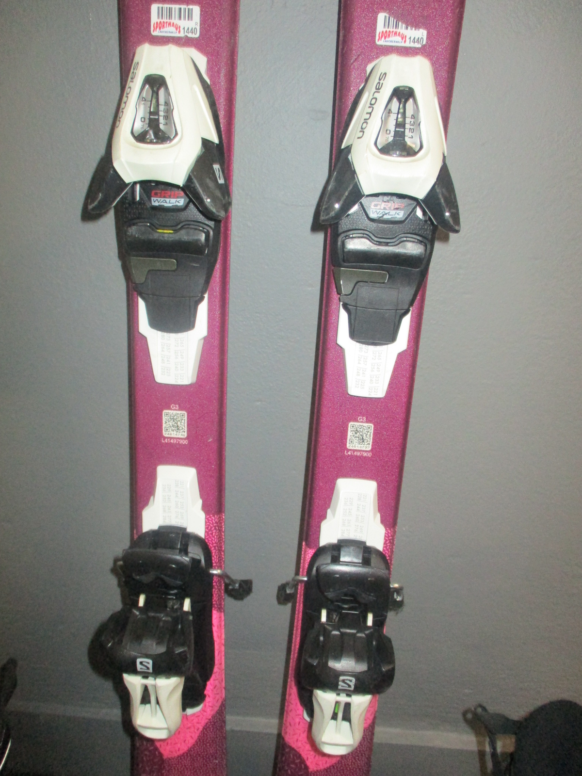 SALOMON LUX Jr 22/23 120cm + Lyžáky 24,5cm