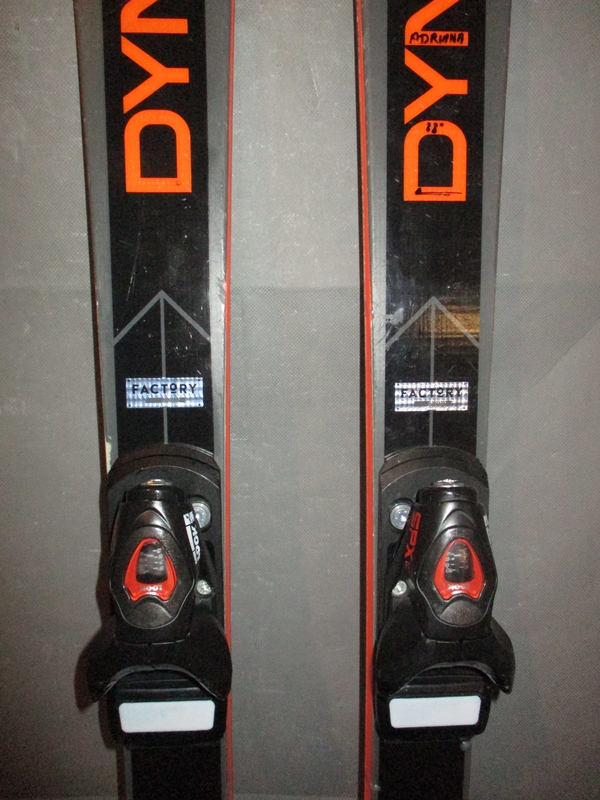 Juniorské športové lyže DYNASTAR TEAM SPEED PRO SL 19/20 149cm, VÝBORNÝ STAV