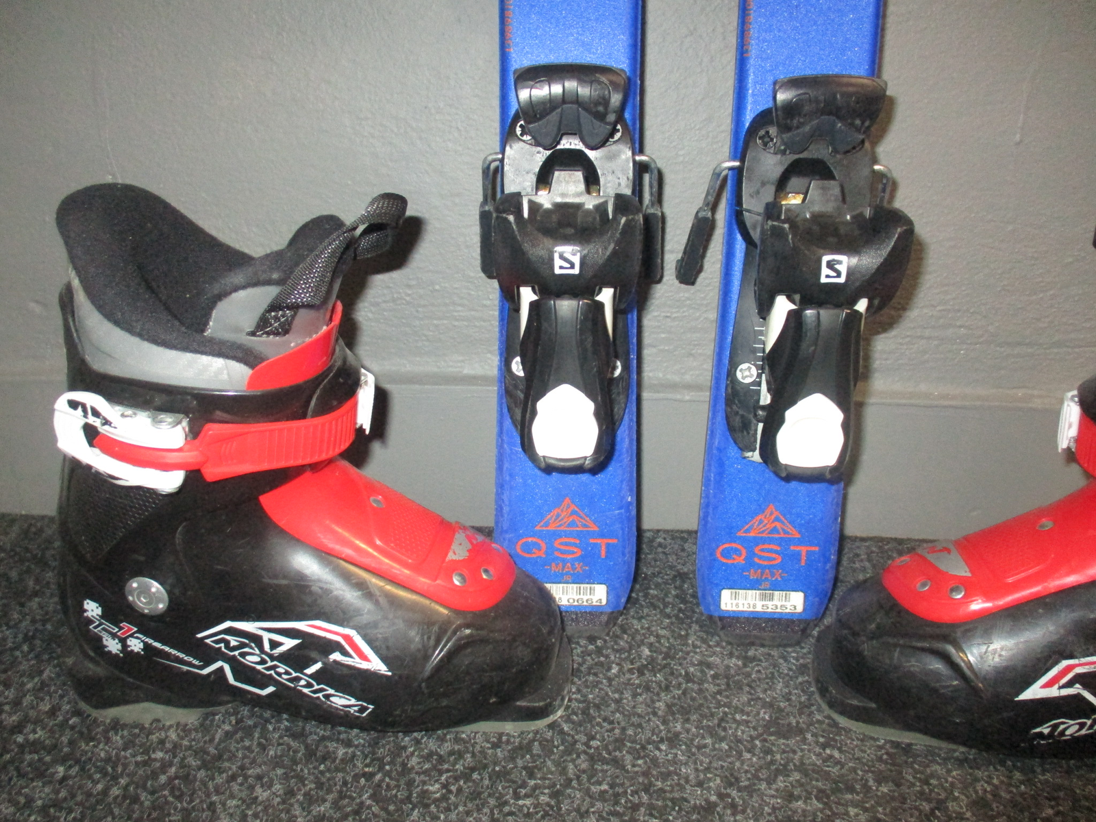 SALOMON QST MAX Jr 80cm + Lyžáky 18,5cm