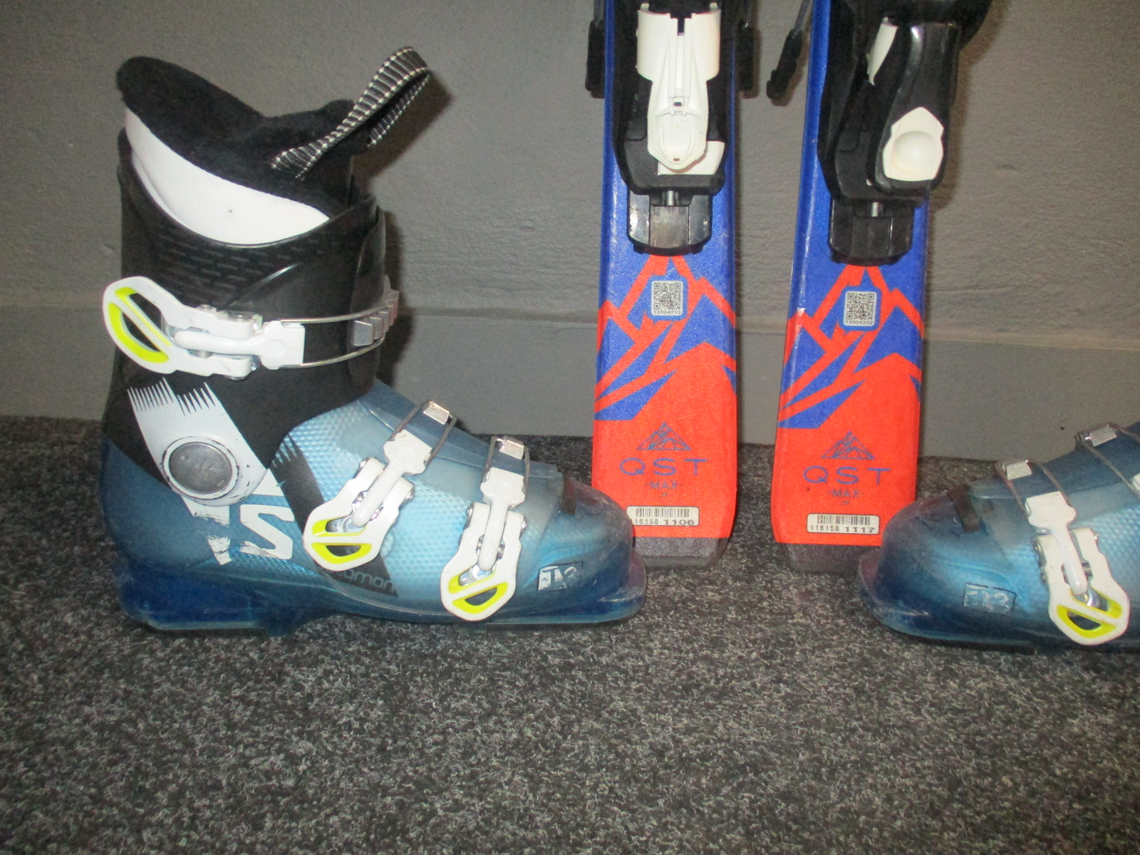 SALOMON QST MAX Jr 110cm + Lyžáky 23,5cm